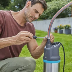 Gardena Dompel-drukopvoerpomp 5600/4 Inox Auto 15 Gardena Dompel-drukopvoerpomp 5600/4 Inox Auto -Optimaal Tuinonderhouds Winkel image 94