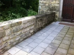 Biomix ATM 5L - Enzymas -Optimaal Tuinonderhouds Winkel muur behandeld met biomix atm