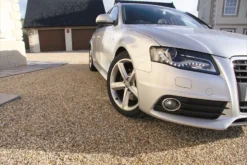 Nidagravel 129 - Grindstabilisatieplaat - Beige -Optimaal Tuinonderhouds Winkel nidagravel grindplaten sfeer auto